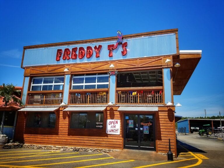 Freddy T S Restaurant Beach Club 38fd6cf0152c9442fd9ce96ad9199d3e 768x576