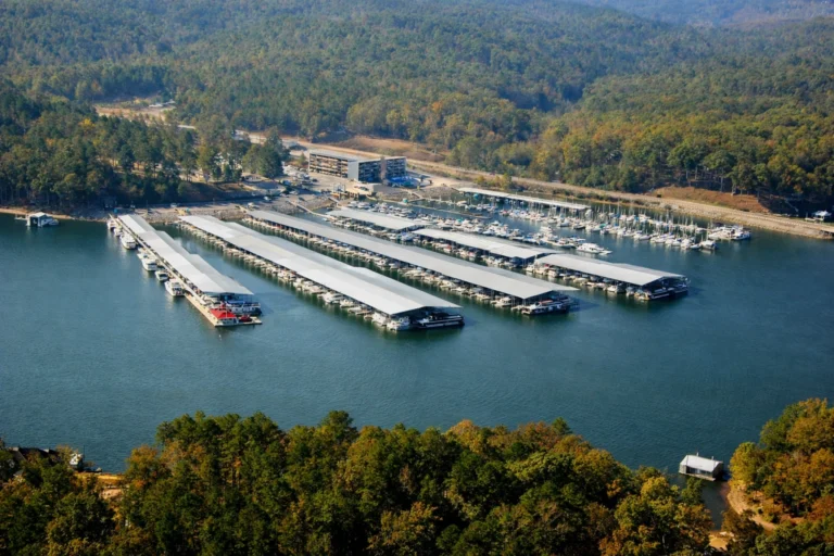 Safe Harbor Aqua Yacht Safe Harbor Aqua Yacht